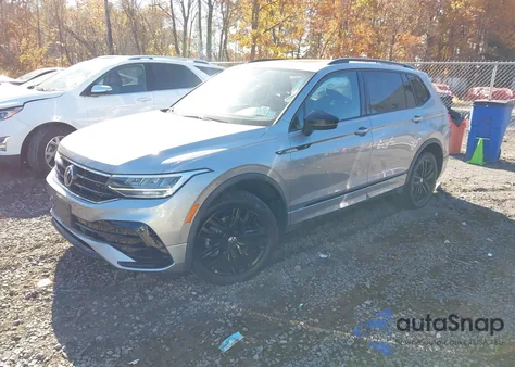 2022 Volkswagen Tiguan 2.0T Se R-Line Black из США, поврежденный, VIN 3VV8B7AX5NM003466